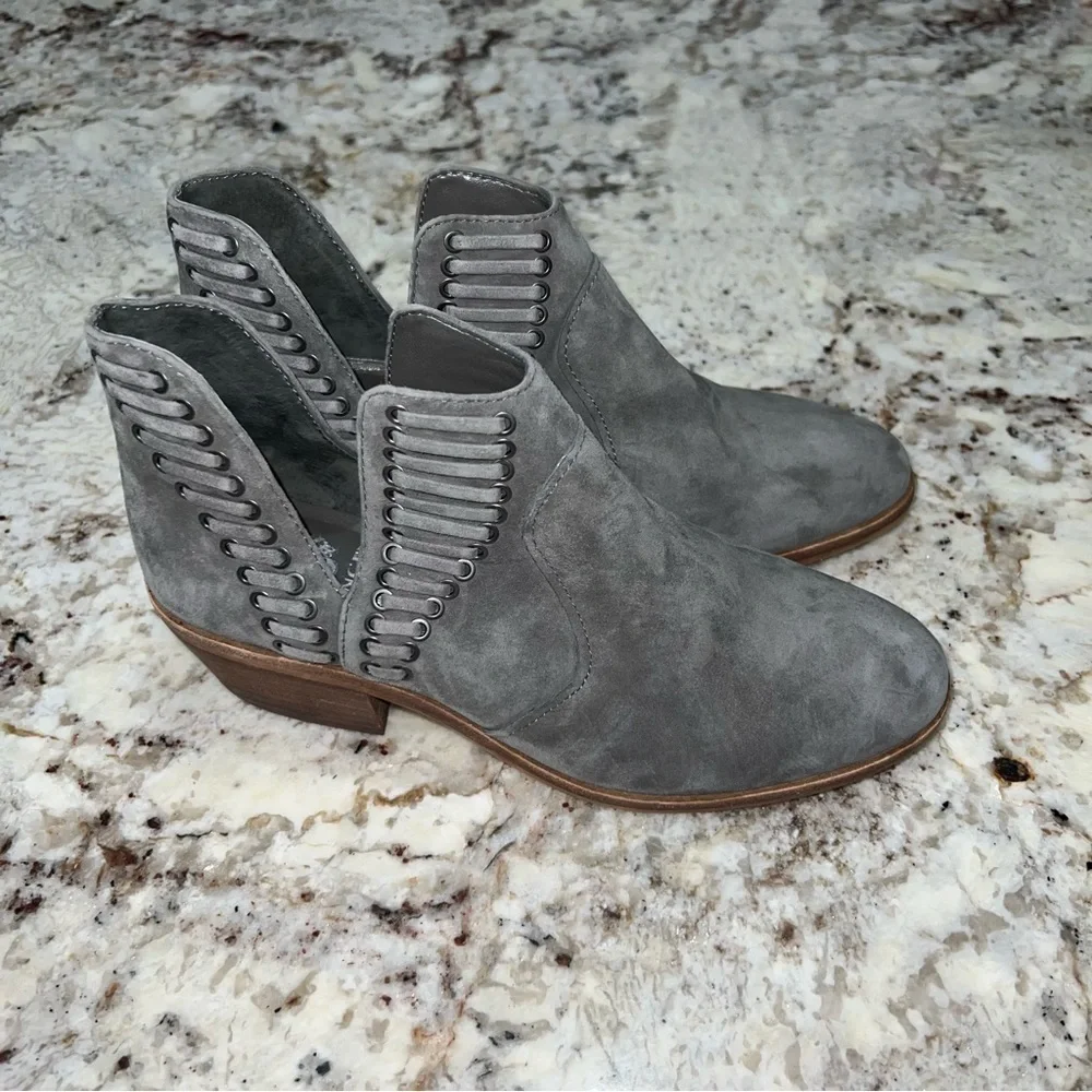 Vince Camuto Gray Stone Suede Pevista Slit Lace Ankle Heeled Bootie Size 5.5